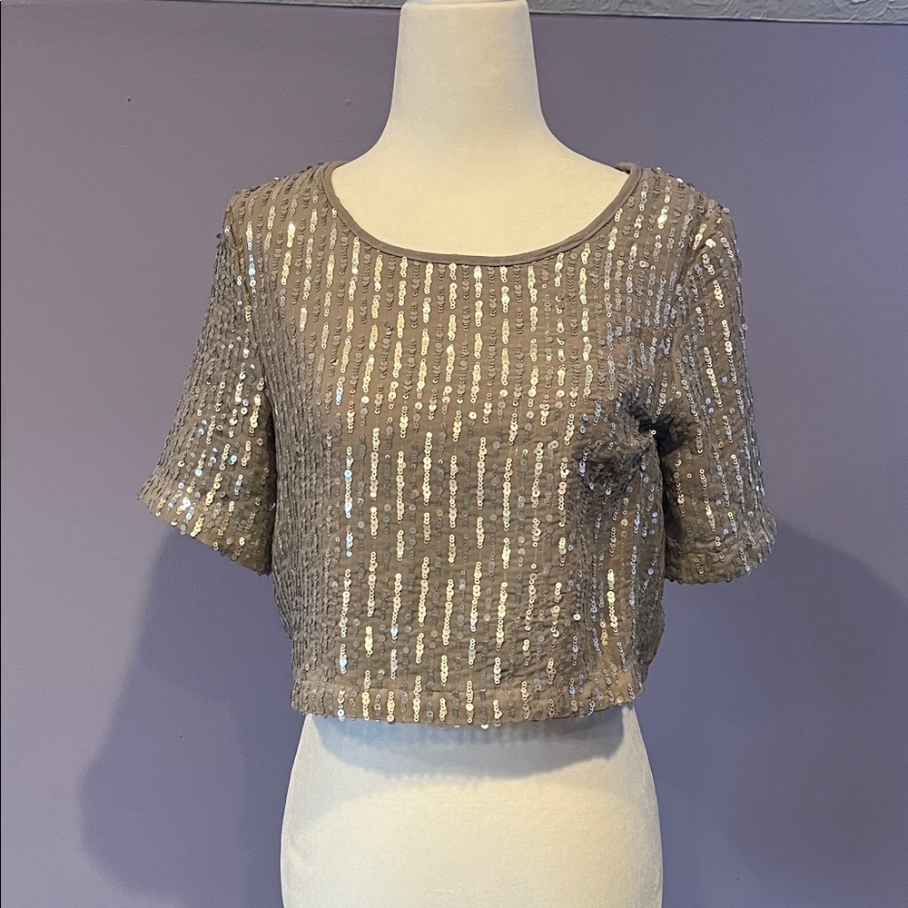 Grey sequin crop size small